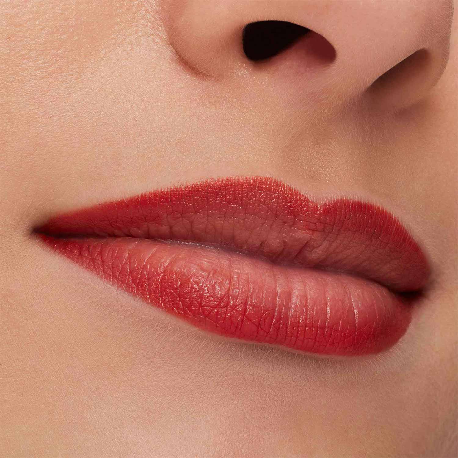 M·A·C LIP PENCIL (DELINEADOR DE LABIOS)